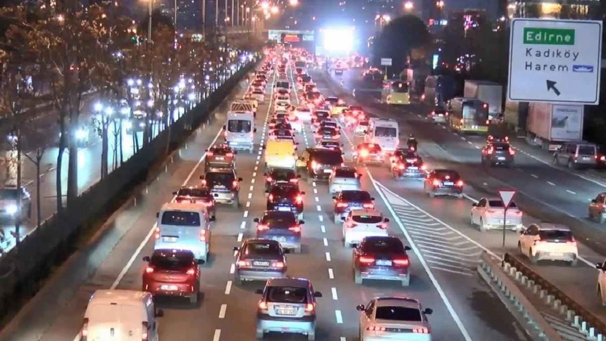 İstanbul Trafik Durumu: Yoğunluk Genel Seviyede %65’e Ulaştı