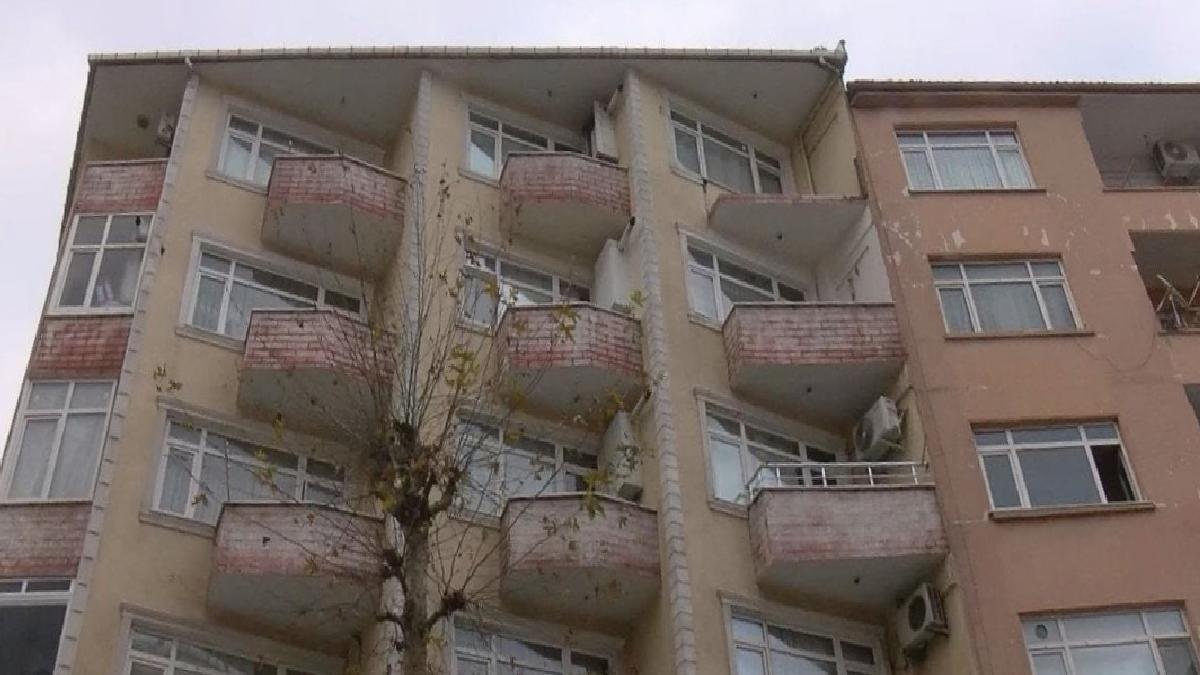 Mareşal Çakmak Mahallesi'nde Balkon Çökmesi ve Olayın Ardındaki Gelişmeler