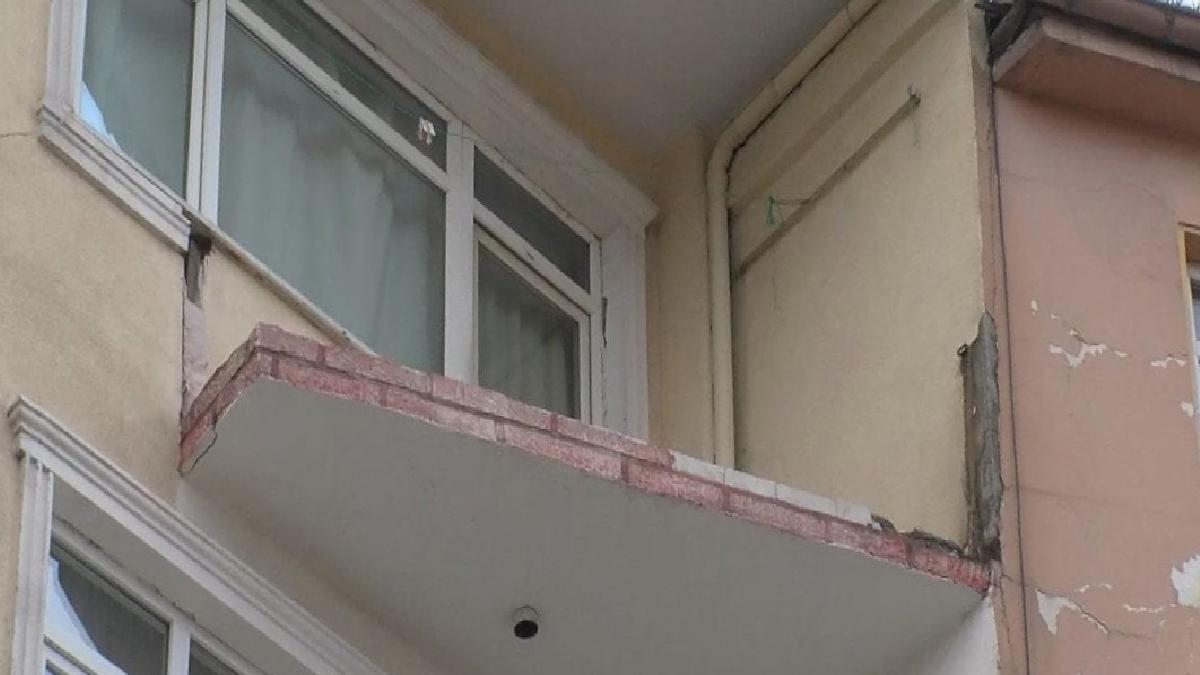 Mareşal Çakmak Mahallesi'nde Balkon Çökmesi ve Olayın Ardındaki Gelişmeler