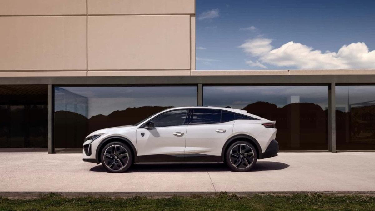 Peugeot'un Hibrit Gücü: 408 ve 2008 Yeni Nesil 48V Hibrit ile Şehirde Sıfır Emisyon