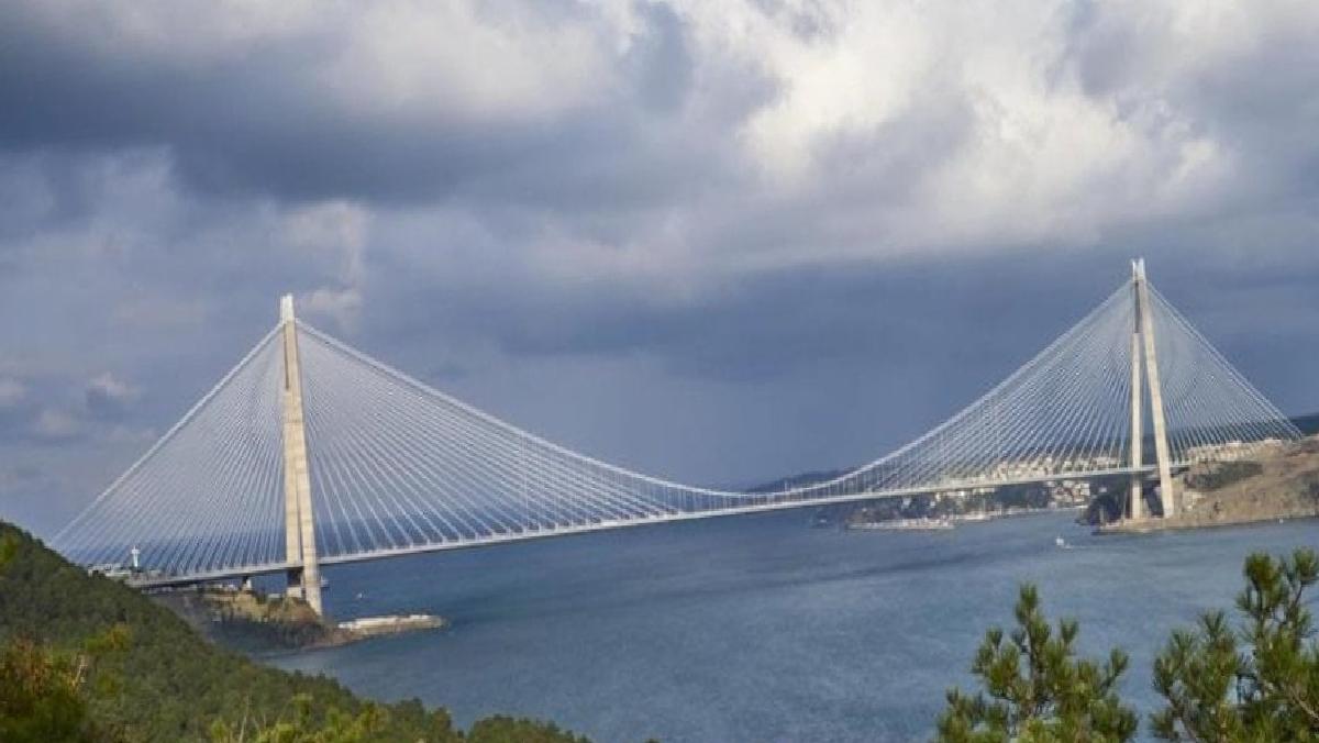 Türkiye Köprü ve Otoyollarında Yeni Geçiş Ücretleri (1 Ocak 2026)**