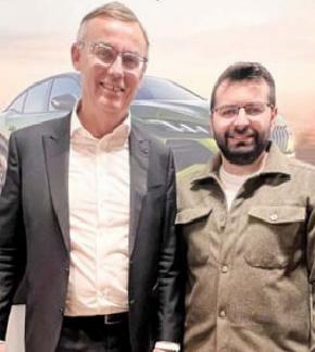 Brüksel Fuarında Peugeot CEO’sundan Avrupa Elektrikli Dönüşümüne Yönelik Strateji ve Pazar Değerlendirmesi