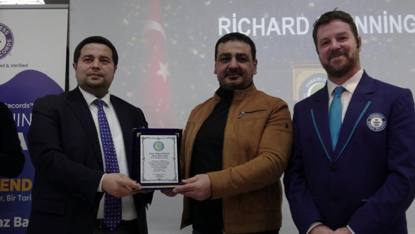 İlgez Balı Guinness Rekorlar Kitabı’na En Pahalı Bal Olarak Girdi: 11 Bin 118 Euro'luk Satış