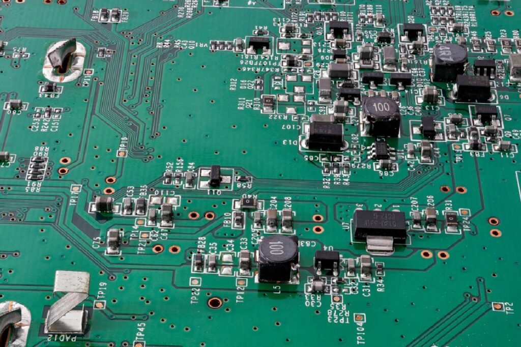 Kurumsallaştırılmış ve Orijinelleştirilmiş Başlık: Gelişmiş Yarıiletkenlere Yüzde 25 Vergiyle Çip Savaşı Yeni Perdeyi Açıkladı