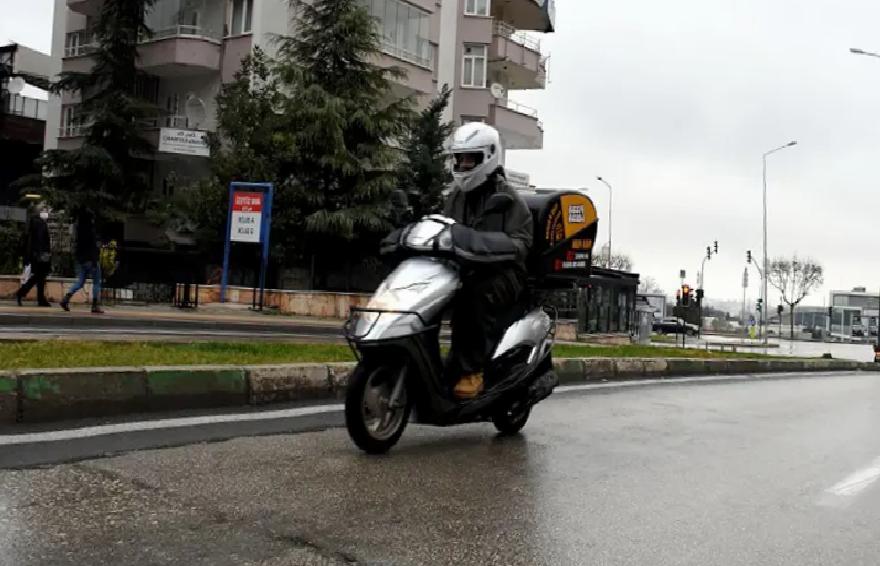 Siparişler Aksayacak mı? Kuryelerin Maaş Tartışması ve Kontak Kapatma Uyarısı