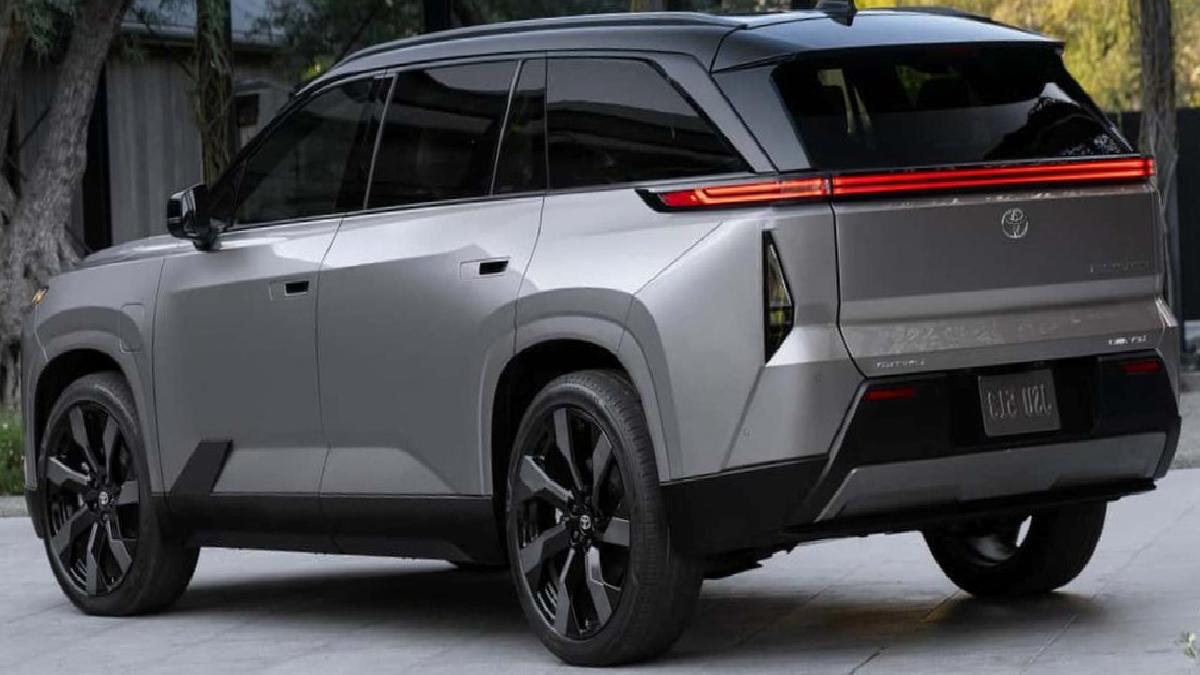 2027 Toyota Highlander Tanıtıldı: Üç Sıra Koltuk ve Elektrikli Gelecek