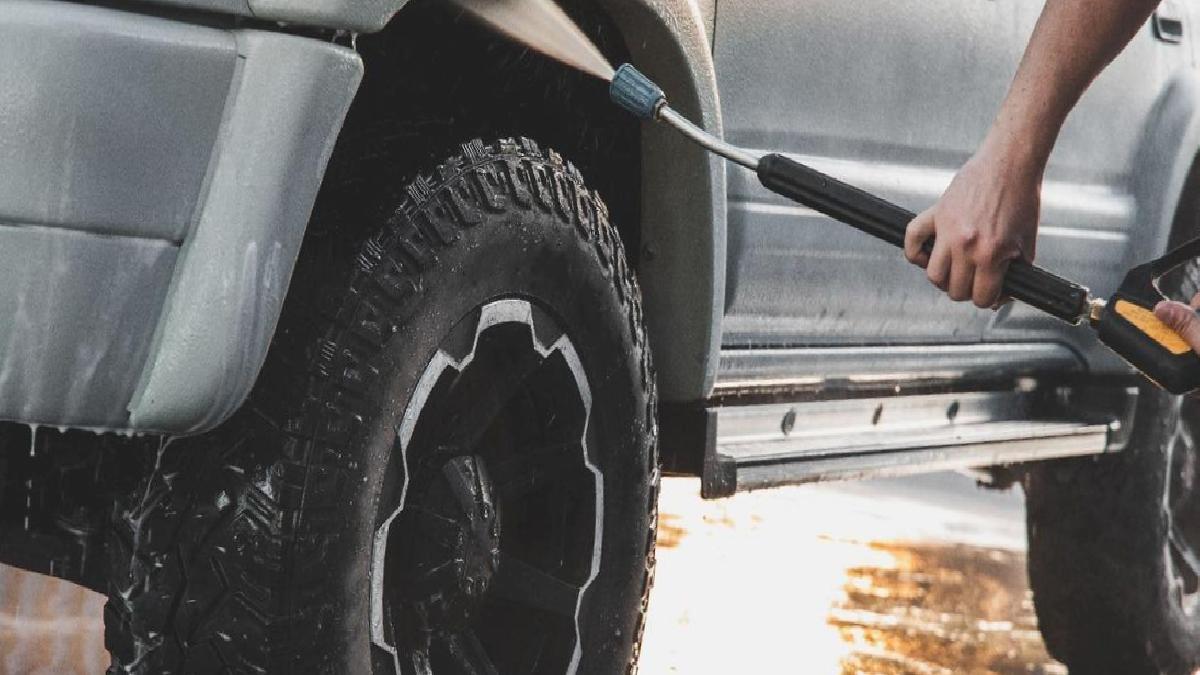 Arabanın Altını Yıkamak Şart mı? Sürekli Pis Kalsa Dahi Zararı Var mı?