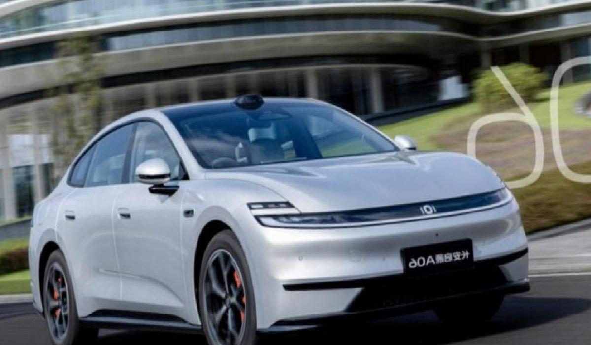 Dünyanın İlk Sodyum İyon Bataryalı Elektrikli Otomobili Tanıtıldı: -40 Derecede Bile Menzilini Koruıyor