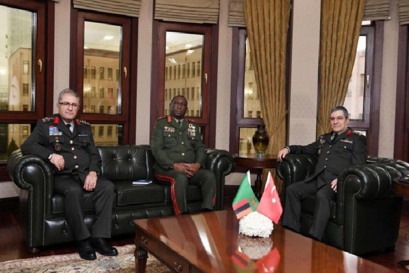Genelkurmay Başkanı Bayraktaroğlu Zambiya Kara Kuvvetleri Komutanı Zyeele ile Görüştü