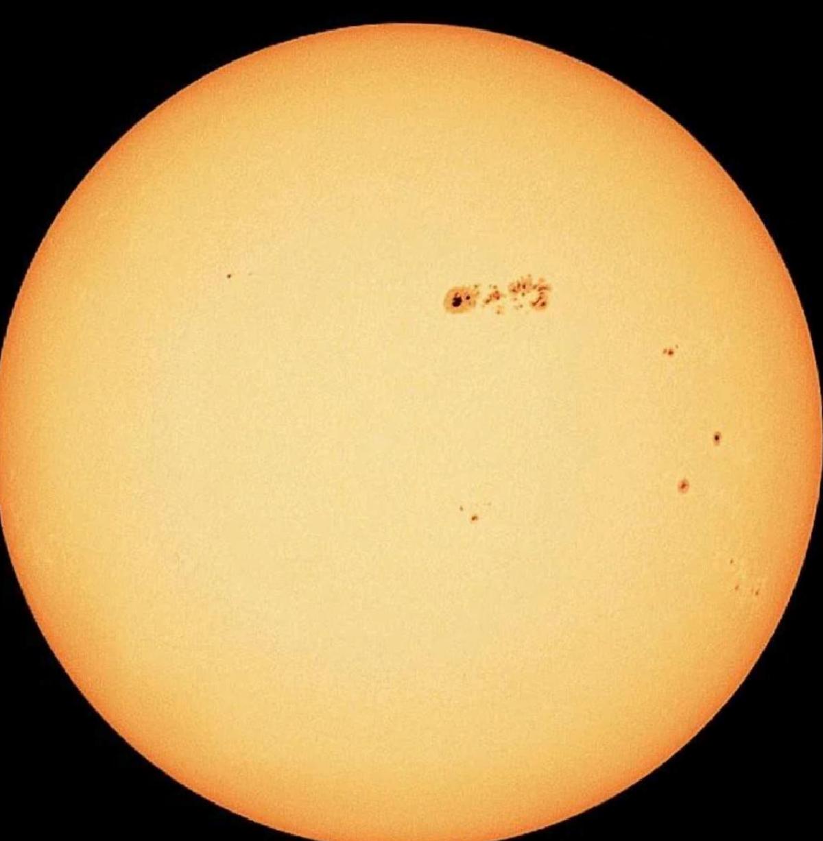 Güneşte Dünyadan 15 Kat Daha Büyük Leke Ortaya Çıktı - Yeni Keşif ve Gelişmeler