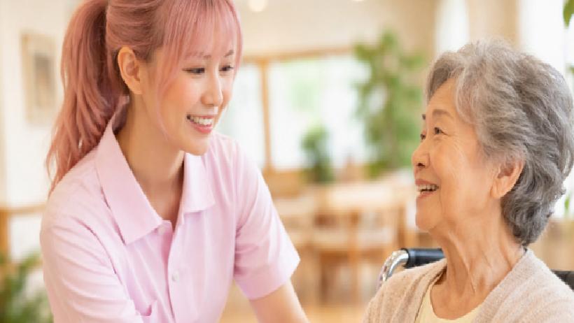 İş Yerinde Kıyafet Kuralları Genişliyor: Saç Rengi ve Ayakkabılarda Büyük Değişim