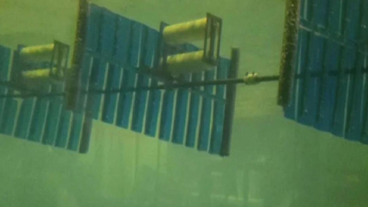 Tarihe Geçecek Buluş: Okyanus Dalgalarını Elektrik ve İçme Suyuna Dönüştürecek Yeni Bir Yöntem Keşfedildi