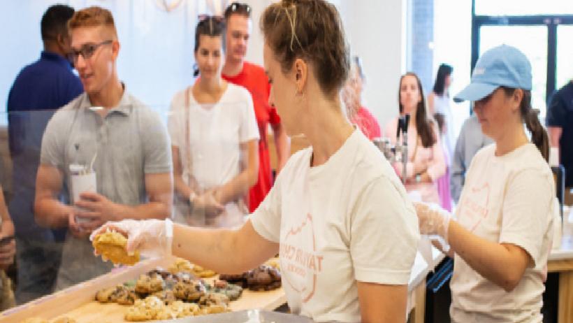 Ünlü Kurabiye Zinciri Kafelerini Kapattı ve İflas Koruması İstedi