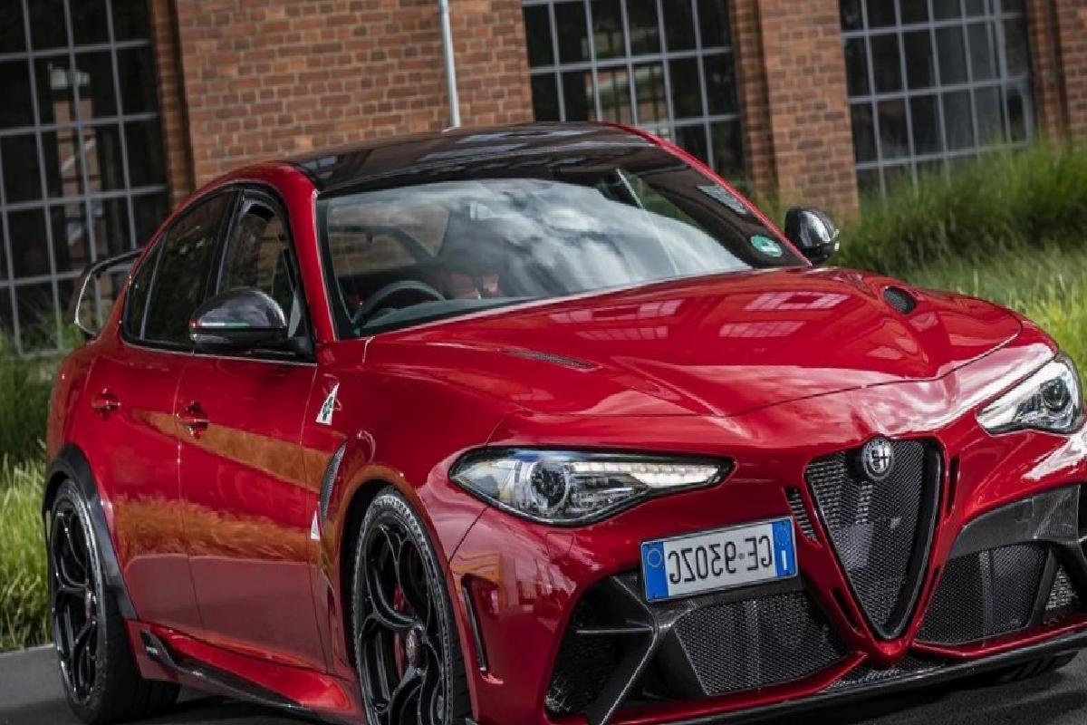 Alfa Romeo’nun Her Modelinde Üçgen Izgara Kullanımının Estetik ve Mühendislik Harikası Sebebi