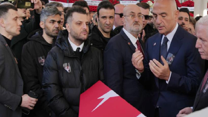 İlber Hoca’yı Binlerce Kişi Uğurladı: Türkiye’nin Kalbine Gömüldü