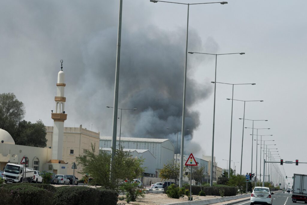 Katar Savunma Bakanlığı: İran’dan Gelen İki Balistik Füze Etkisiz Hale Getirildi