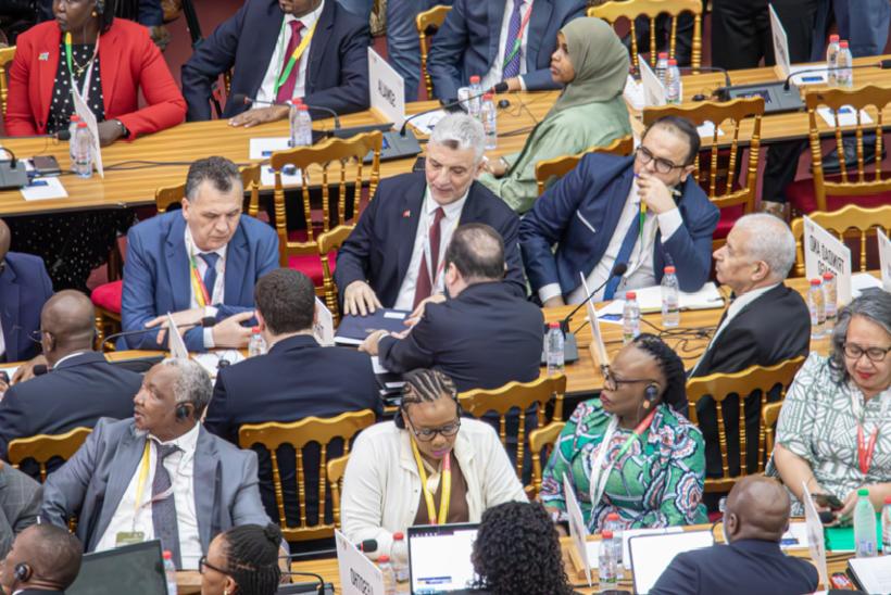 Türkiye’nin DTÖ Zirvesindeki Yoğun Diplomasi: 140 Milyar Dolarlık Ticaret Hedefi Masada