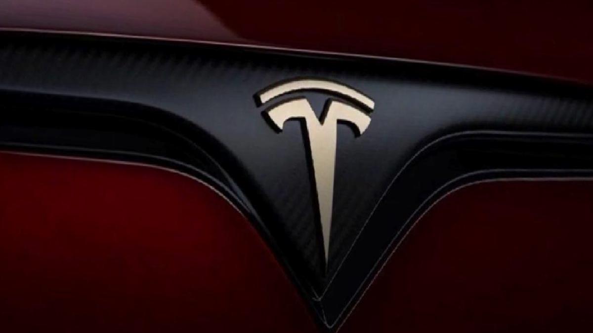 320 Km/s Maksimum Hıza Ulaşabilen Tesla Model X Signature Edition Tanıtıldı