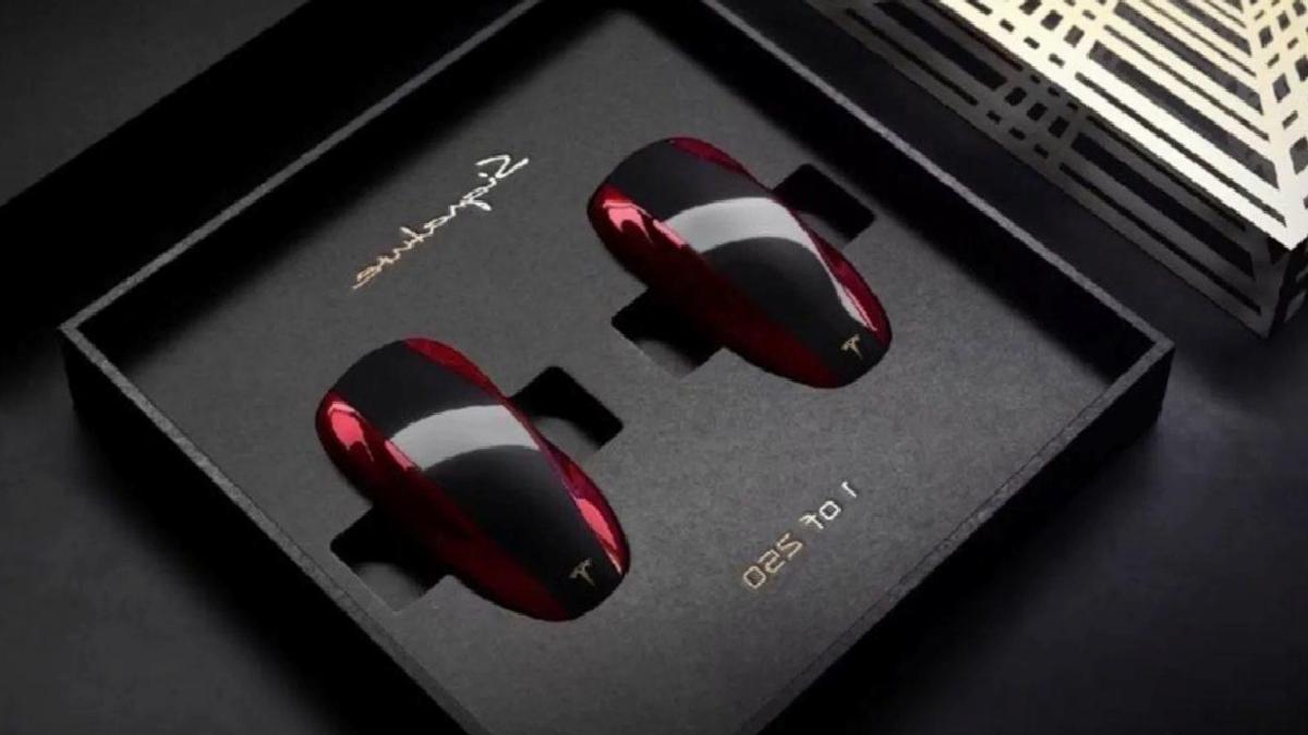 320 Km/s Maksimum Hıza Ulaşabilen Tesla Model X Signature Edition Tanıtıldı