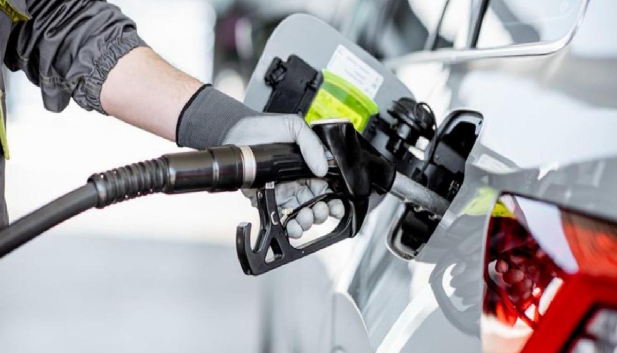 Araba Neden Çok Yakıt Yakar? Olası Sebepleri Açıkladık - Kapsamlı İnceleme ve Çözüm Önerileri