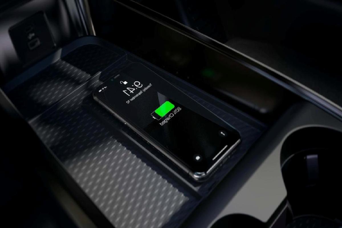 Arabada USB Portları Neden Yavaş Şarj Eder: Hızlı Şarj İçin Gerekler