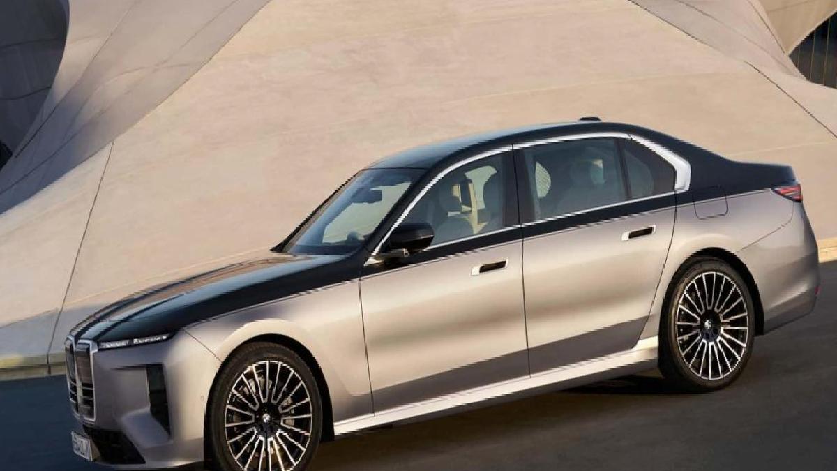 BMW 7 Serisi ve i7 Yenilendi: Bambaşka Bir İç Mekan!