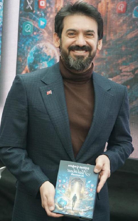 Dr. Batuhan Mumcu’nun Yeni Kitabı: Bilgiye Erişim Kolay, Hakikati Ayırt Etmek Zor