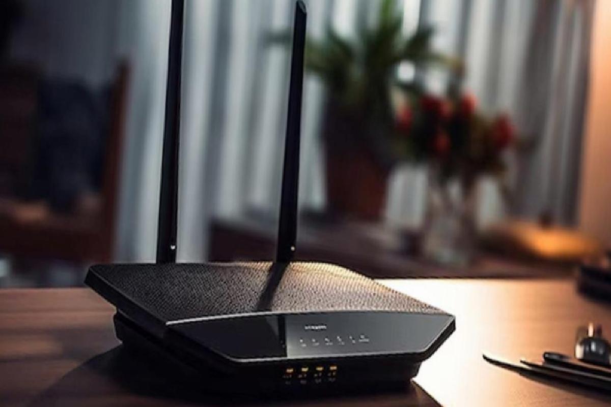 İnternet Bağlantı Durumunuzu Gösteren Modem Işıkları Neden Yanıp Sönüyor ve Ne Anlama Gelir?