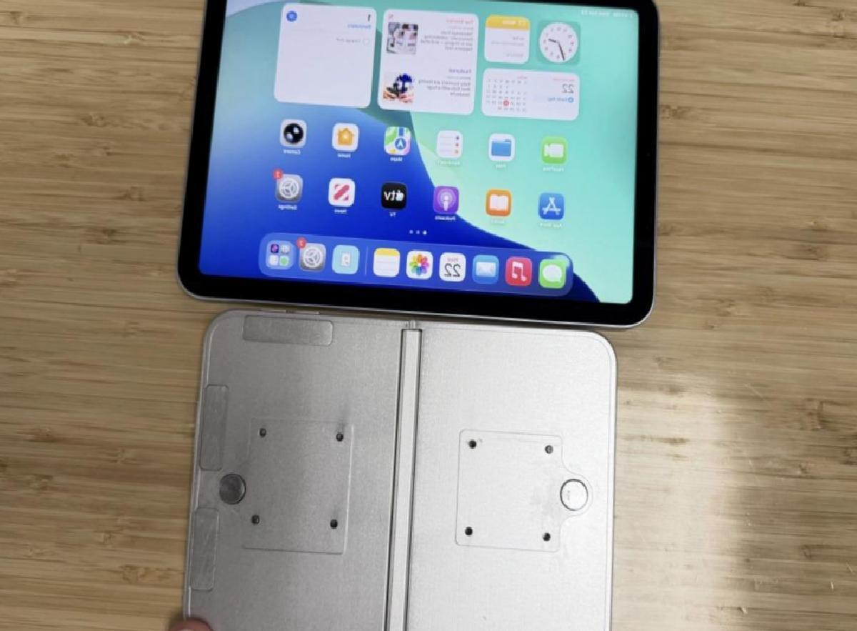 iPhone 18 Pro ve Katlanabilir iPhone Tasarım Maketleri Başlıkları Ortaya Çıktı: Tasarımlar Nasıl Görünebilir?