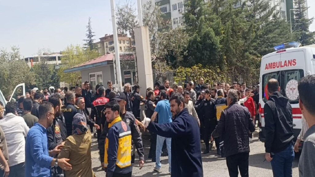 Kahramanmaraşta Okulda Silahlı Saldırı: 4 Ölüm, 20 Yaralı - Son Dakika