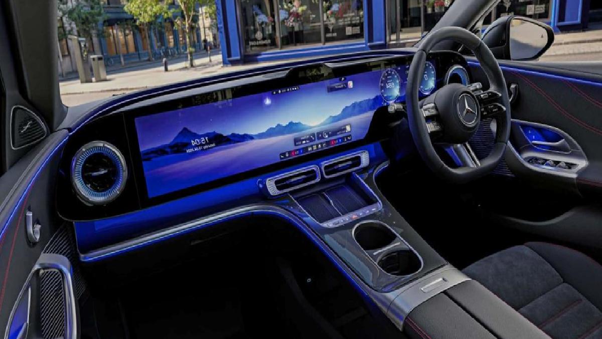 Mercedes-Benz Elektrikli C-Serisinin İç Mekân Tasarımıyla Bilim Kurgu Filmlerini Saran Görüntü: Televizyonu Koysaydınız!