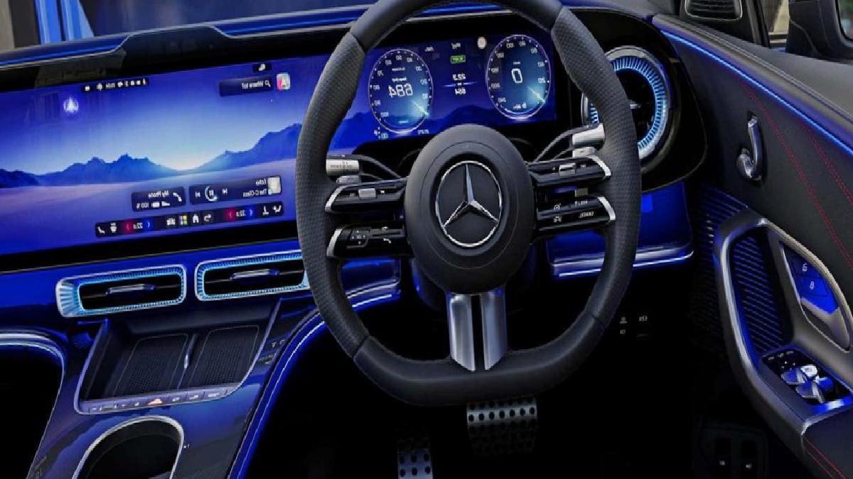 Mercedes-Benz Elektrikli C-Serisinin İç Mekân Tasarımıyla Bilim Kurgu Filmlerini Saran Görüntü: Televizyonu Koysaydınız!