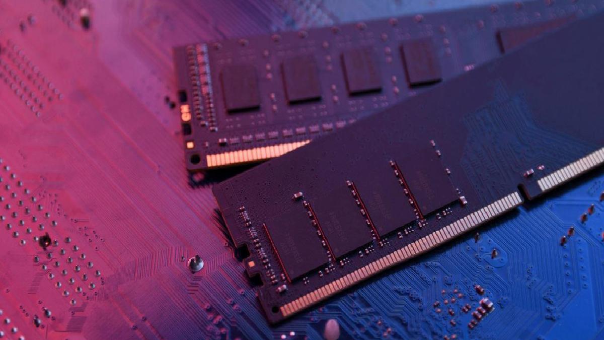 RAM Fiyatları Çapında Dünyada Ani Düşüşler: Nedenleri Neler?