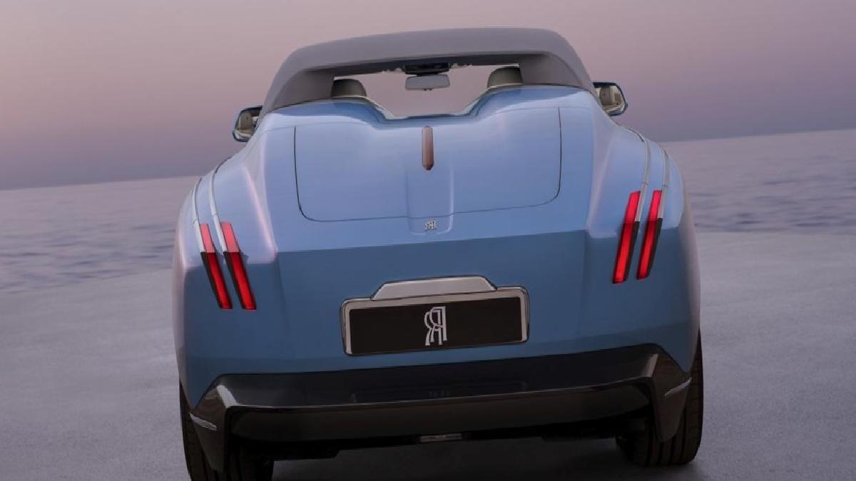 Rolls-Royce'tan Ekrana Ekmek Bandıracak Yeni Model: Sadece 100 Adet Üretilecek Nightingale ile Tanışın