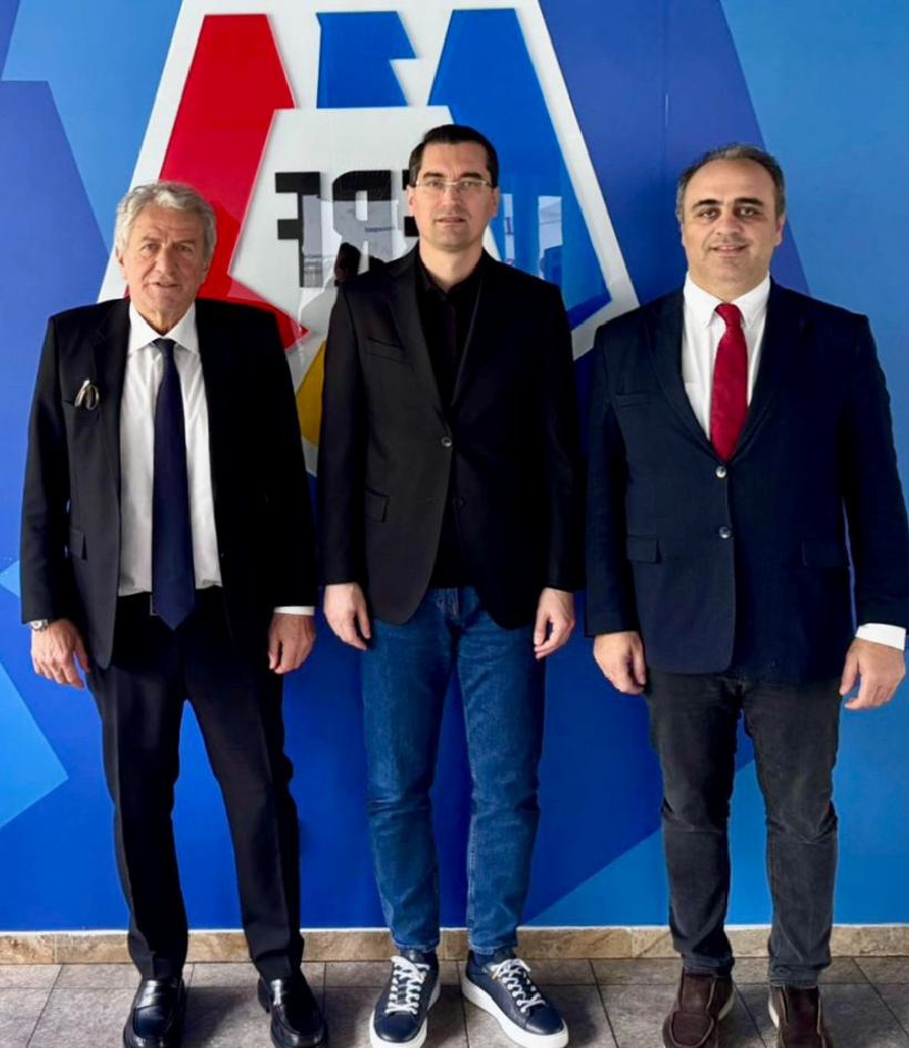 TFF Yönetim Kurulu Üyesi Aküzüm, Lucescunun Cenaze ve Anma Törenlerine Katıldı