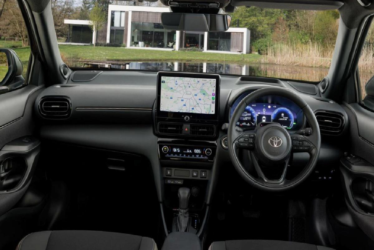 Toyota Yaris Cross Gövdesini Yenileyerek Piyasaya Sunuldu: Tasarımda Yeni Dönem