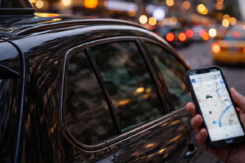 Yüksek Benzin Fiyatları Sürücüleri Vurdu: Paylaşımlı Yolculukta Kontak Kapandı